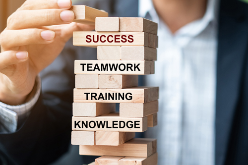 Unsere erfahrenen Bewerbungsberater in Frankfurt und im Netzwerk unterstützen Sie gern. Bewerber-Coaching Frankfurt